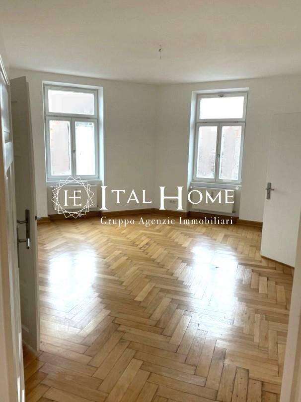 appartamento in vendita a Milano in zona Isola