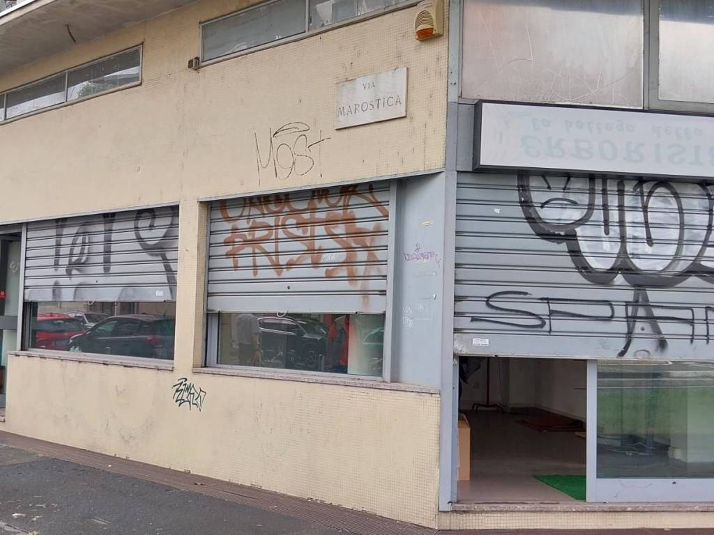 negozio in vendita a Milano