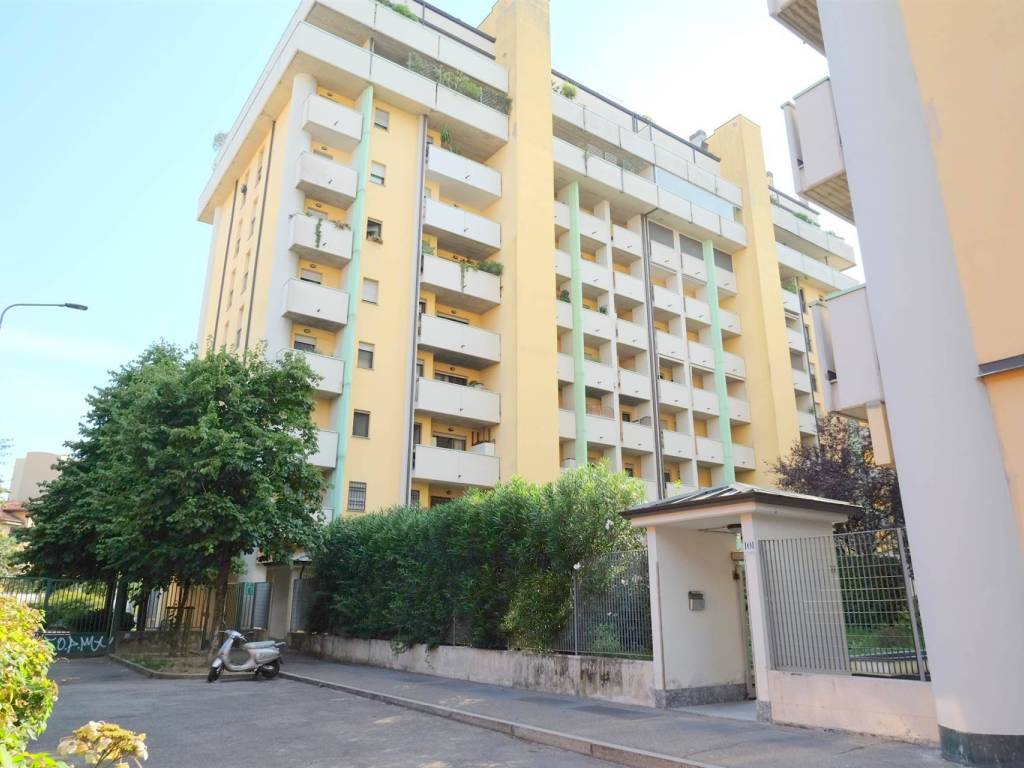 appartamento in vendita a Milano in zona Isola