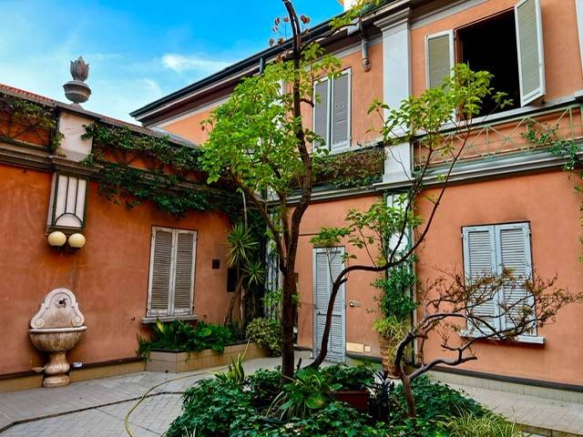 appartamento in vendita a Milano in zona Centro Direzionale