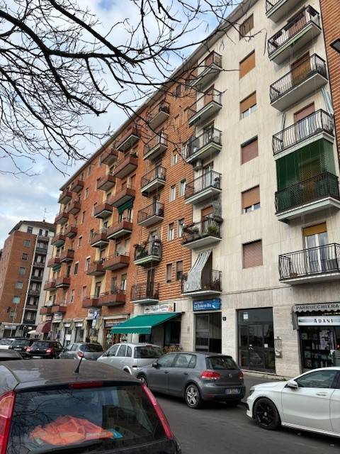 appartamento in vendita a Milano in zona Barona
