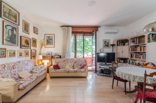 appartamento in vendita a Milano in zona Morivione