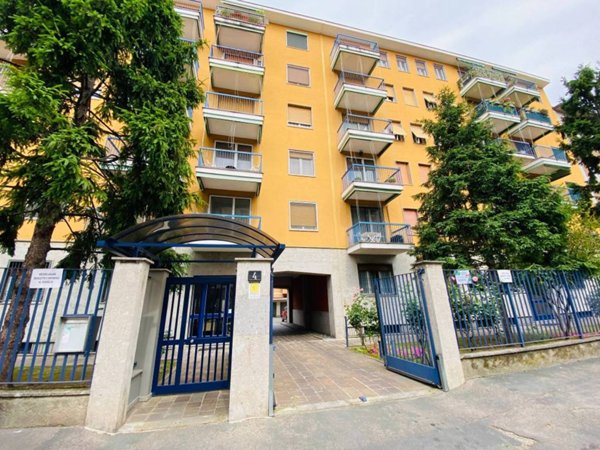 appartamento in vendita a Milano in zona Trenno