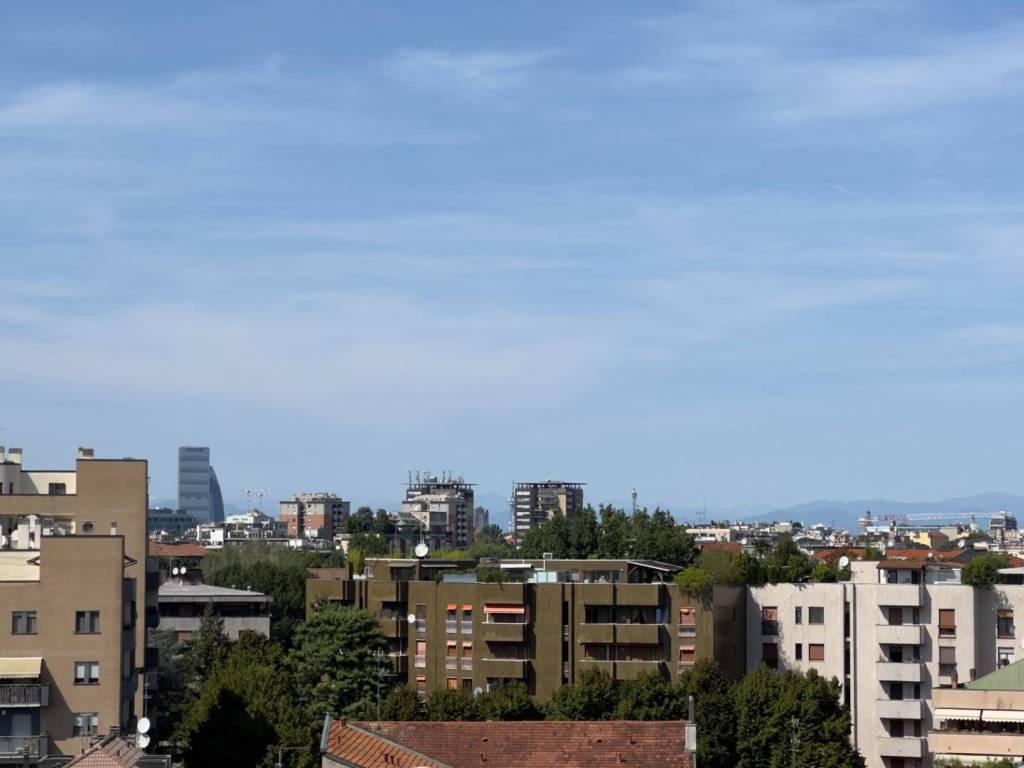 appartamento in vendita a Milano in zona Vigentino