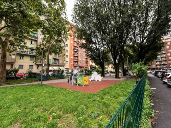 appartamento in vendita a Milano in zona Adriano