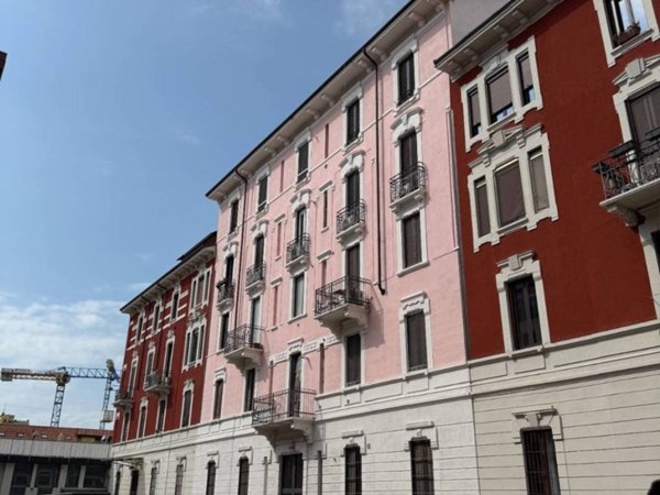 appartamento in vendita a Milano in zona Chiesa Rossa