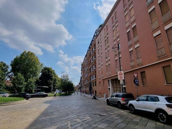 appartamento in vendita a Milano in zona Sant'Ambrogio