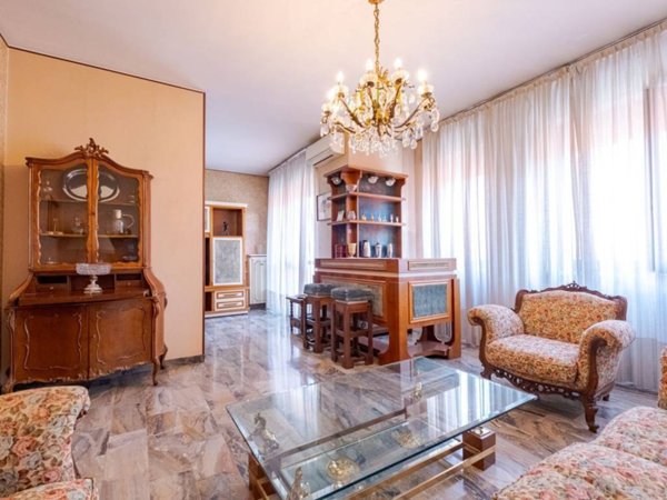 appartamento in vendita a Milano in zona Città Studi
