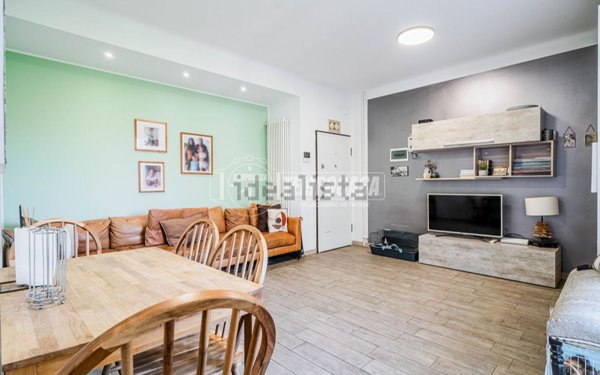 appartamento in vendita a Milano in zona Corvetto