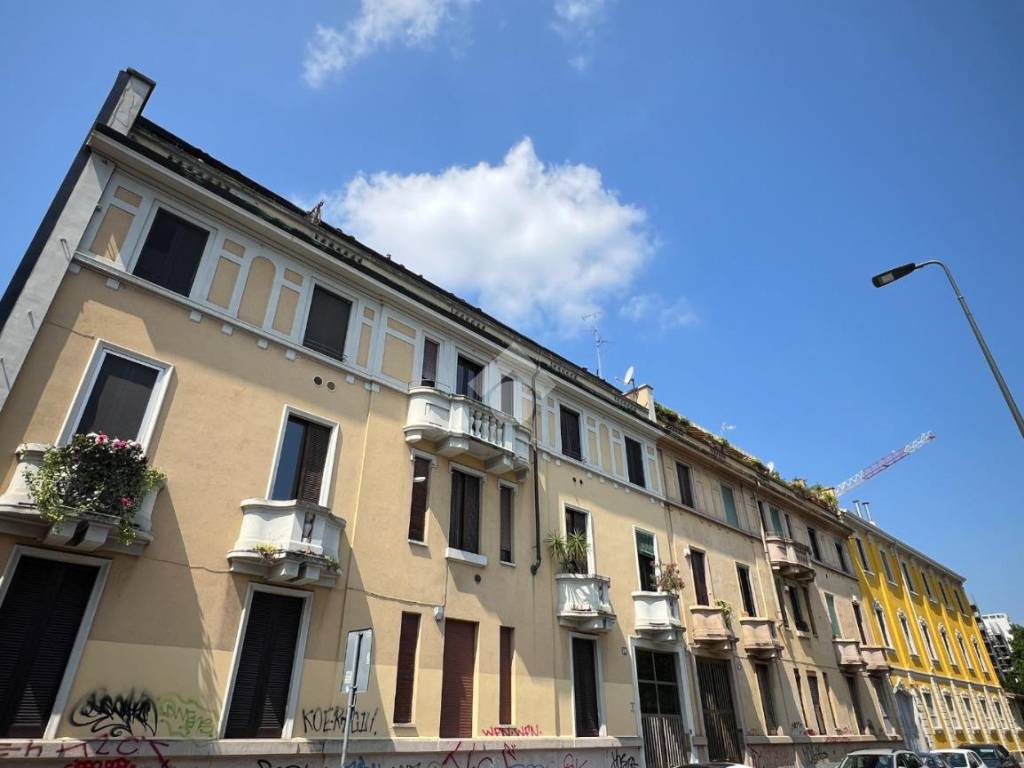 appartamento in vendita a Milano in zona Sempione