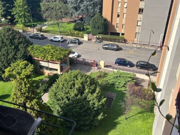 appartamento in vendita a Milano in zona Barona