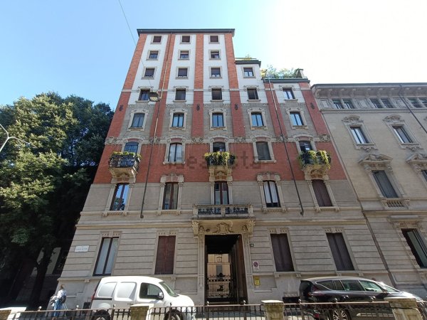 appartamento in vendita a Milano in zona Sempione