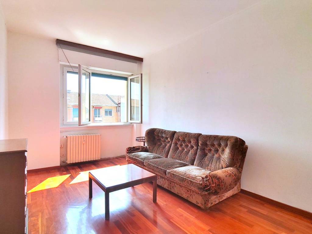 appartamento in vendita a Milano in zona Loreto