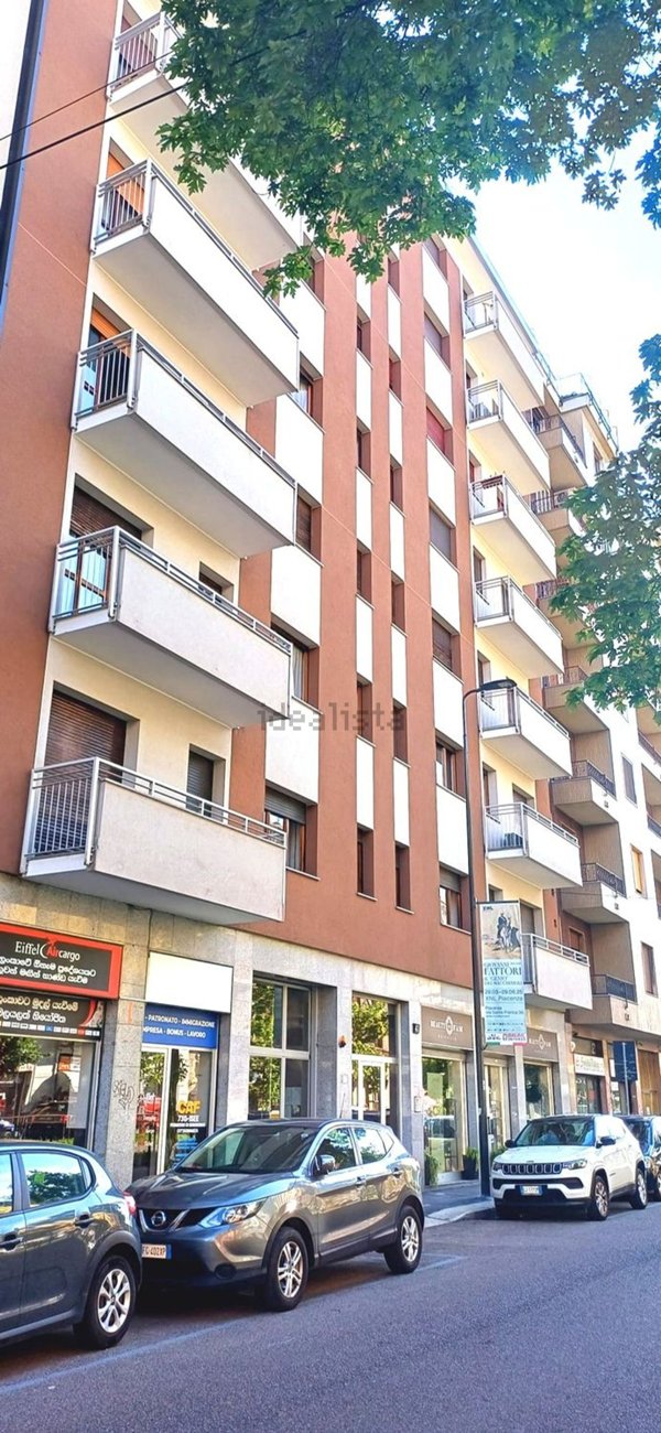 appartamento in vendita a Milano in zona Isola
