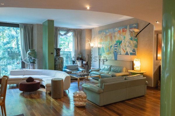 appartamento in vendita a Milano in zona Brera