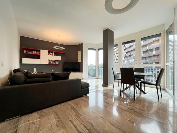 appartamento in vendita a Milano in zona QT8