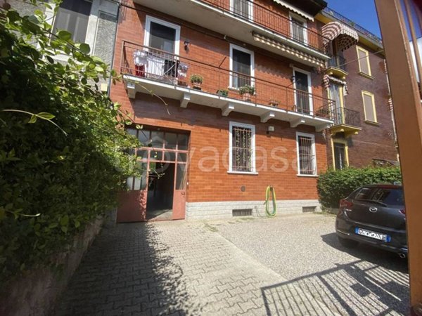 appartamento in vendita a Milano in zona Baggio
