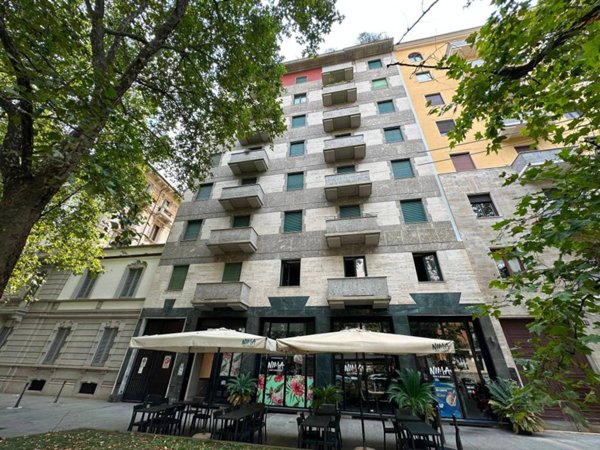 appartamento in vendita a Milano in zona Sempione