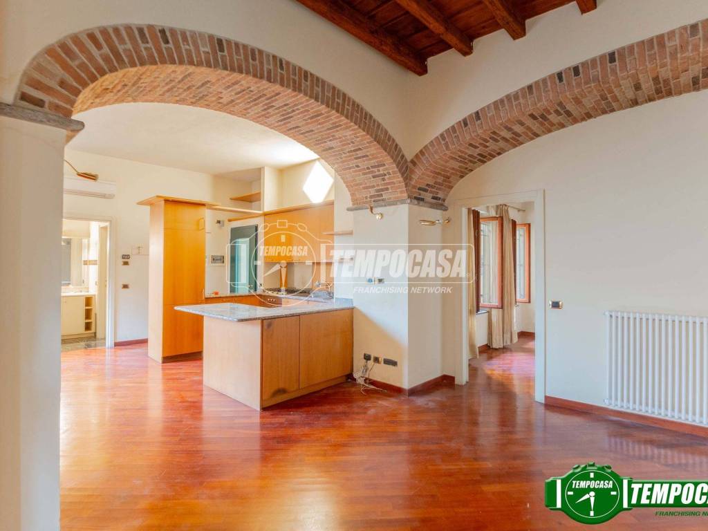 appartamento in vendita a Milano in zona Trenno