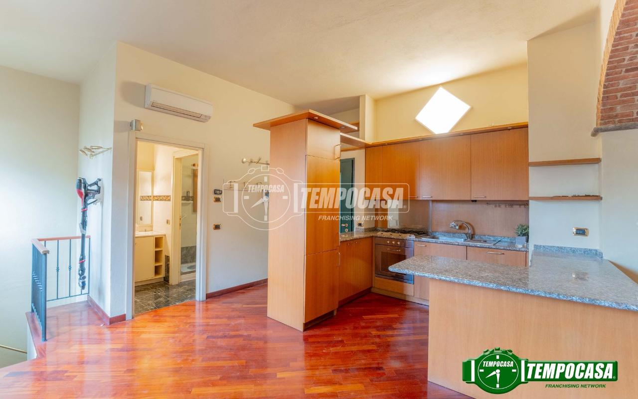 appartamento in vendita a Milano in zona Trenno