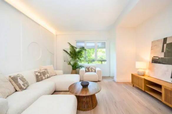 appartamento in vendita a Milano in zona Bocconi