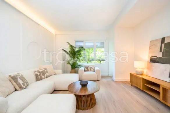 appartamento in vendita a Milano in zona Bocconi