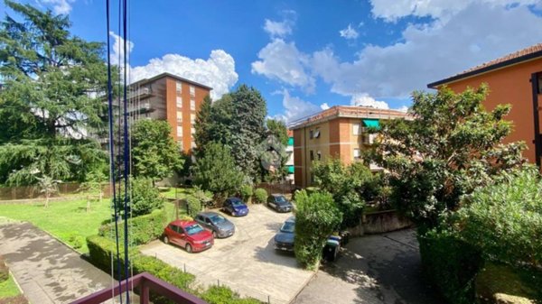 appartamento in vendita a Milano in zona Baggio