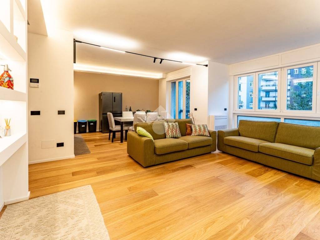 appartamento in vendita a Milano in zona Isola