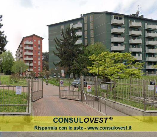 appartamento in vendita a Milano in zona Rogoredo