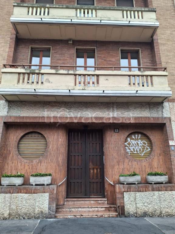 appartamento in vendita a Milano in zona Corvetto