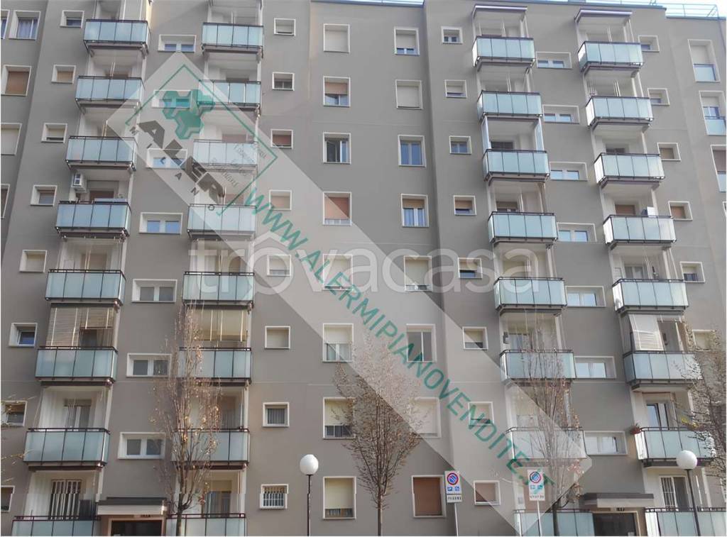 appartamento in vendita a Milano in zona Quarto Oggiaro