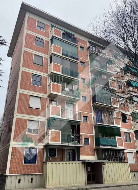 appartamento in vendita a Milano in zona Quartiere degli Olmi