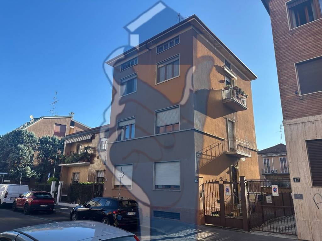 appartamento in vendita a Milano in zona Chiesa Rossa