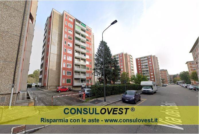 appartamento in vendita a Milano in zona Quartiere degli Olmi