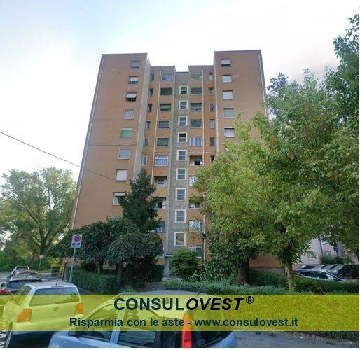 appartamento in vendita a Milano in zona Quartiere degli Olmi