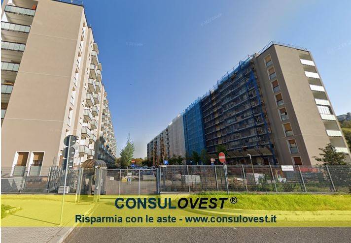 appartamento in vendita a Milano in zona Quarto Oggiaro