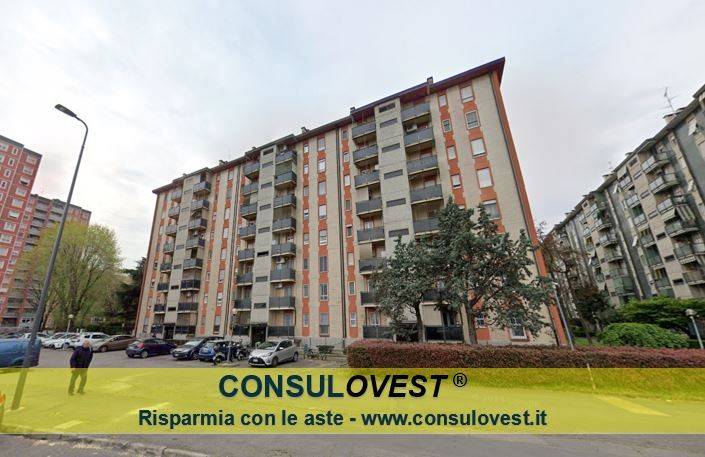 appartamento in vendita a Milano in zona Gallaratese