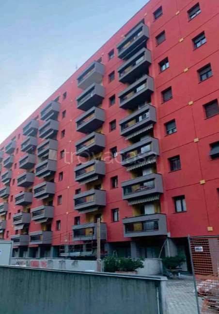 appartamento in vendita a Milano in zona Barona