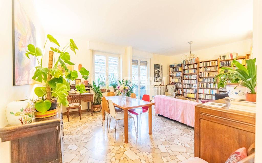 appartamento in vendita a Milano in zona Isola
