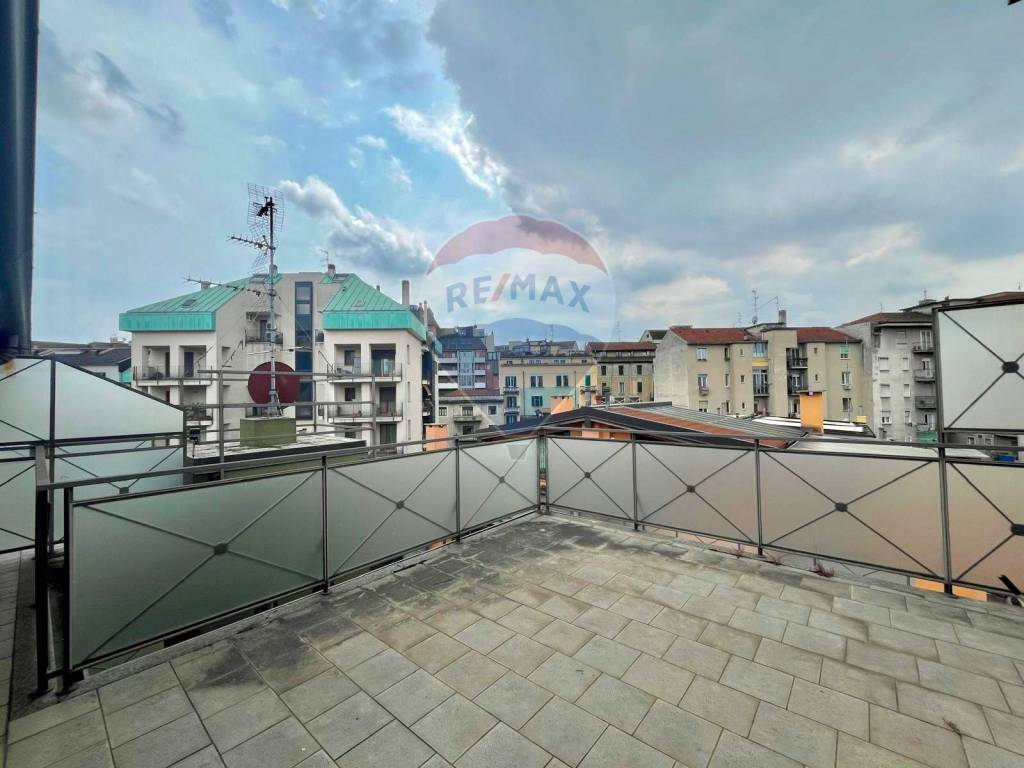 appartamento in vendita a Milano in zona Ghisolfa