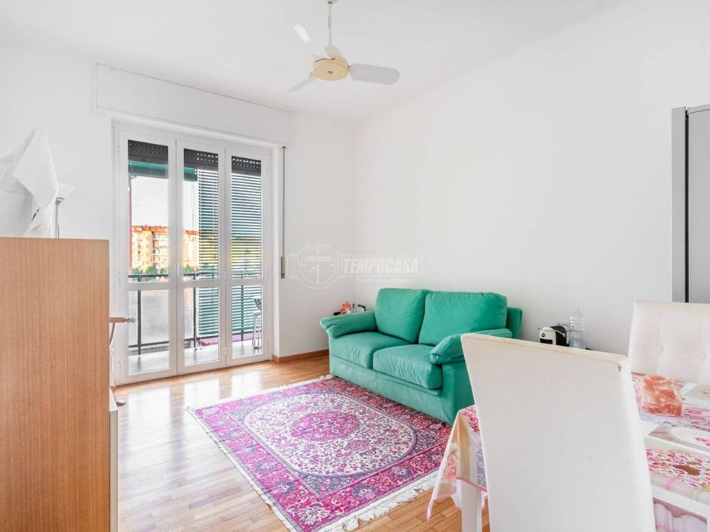 appartamento in vendita a Milano in zona Morivione