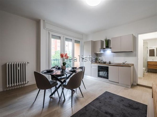 appartamento in vendita a Milano in zona Ronchetto sul Naviglio
