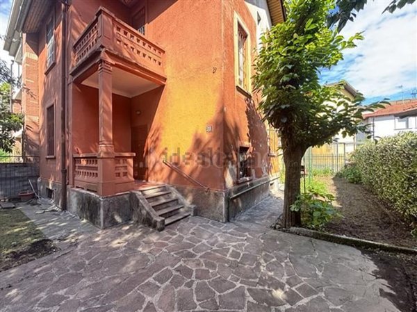casa indipendente in vendita a Milano in zona Isola