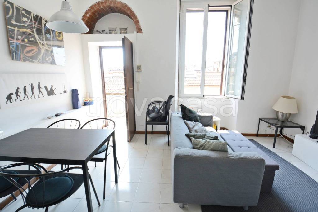 appartamento in vendita a Milano in zona Porta Genova