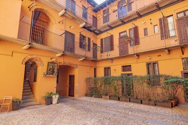 appartamento in vendita a Milano in zona Porta Ticinese