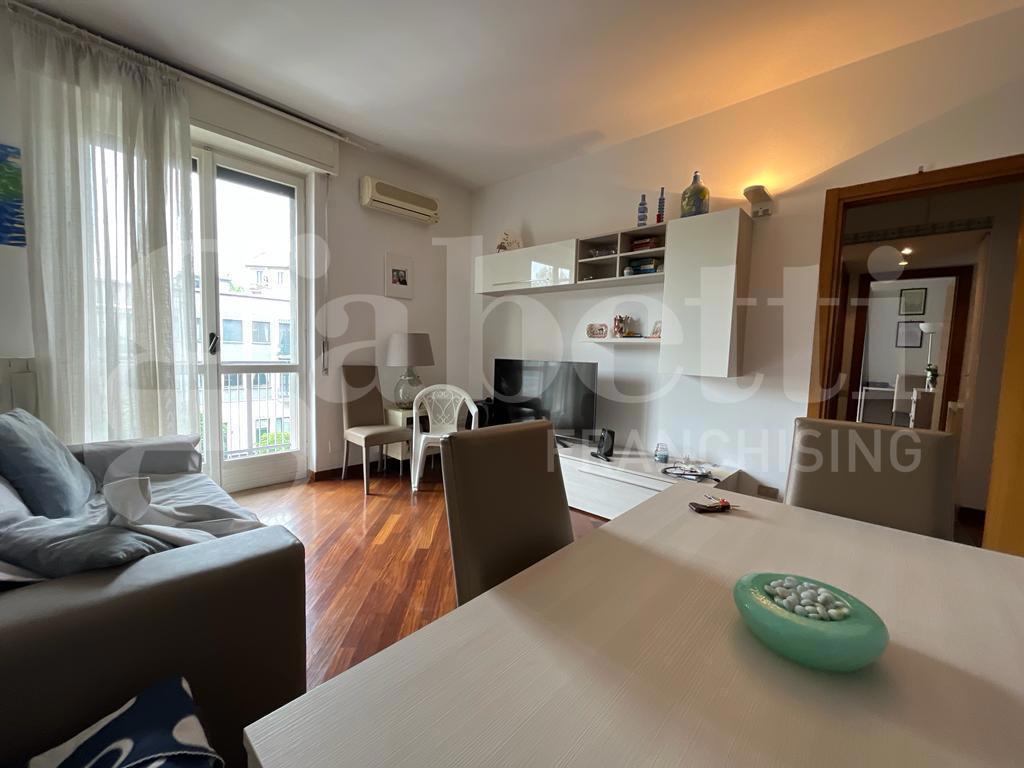 appartamento in vendita a Milano in zona Morivione