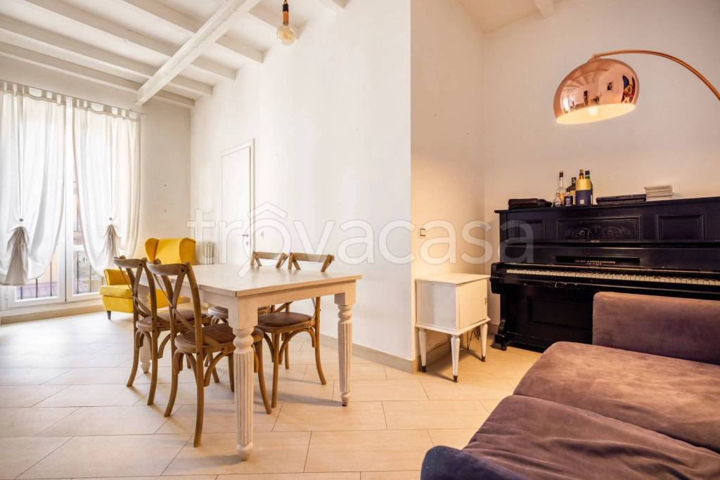 appartamento in vendita a Milano in zona Barona