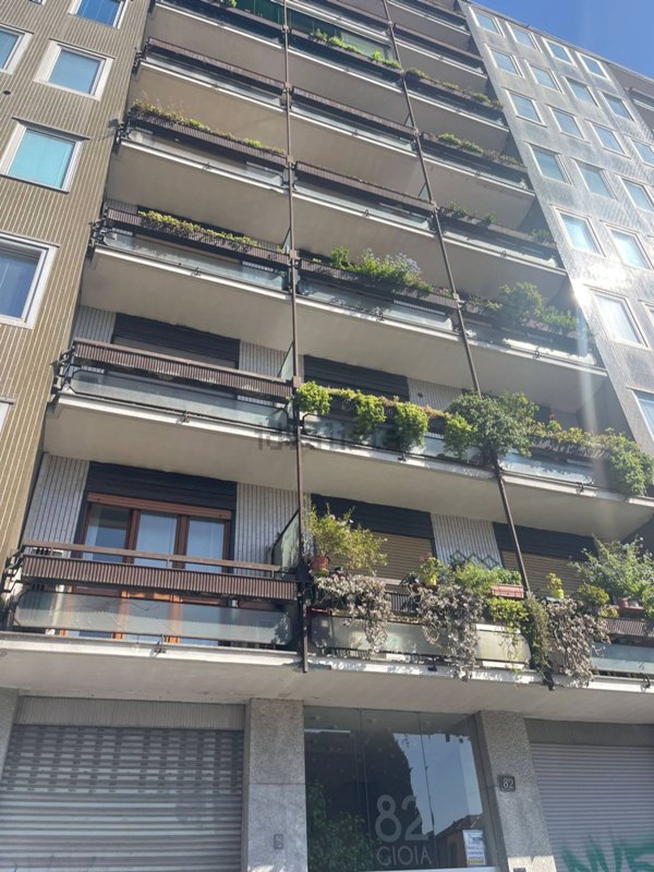appartamento in vendita a Milano in zona Isola