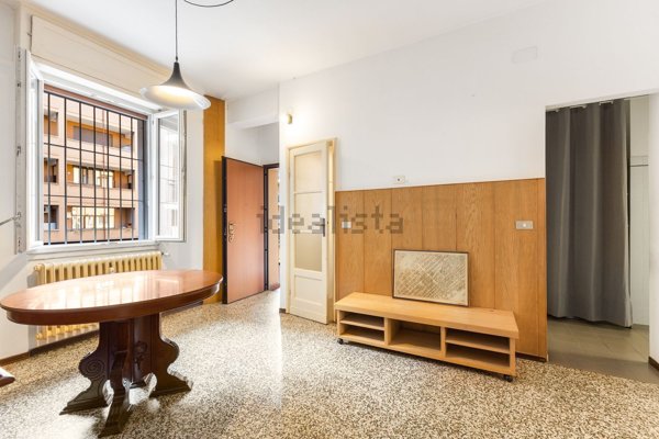 appartamento in vendita a Milano in zona Bocconi