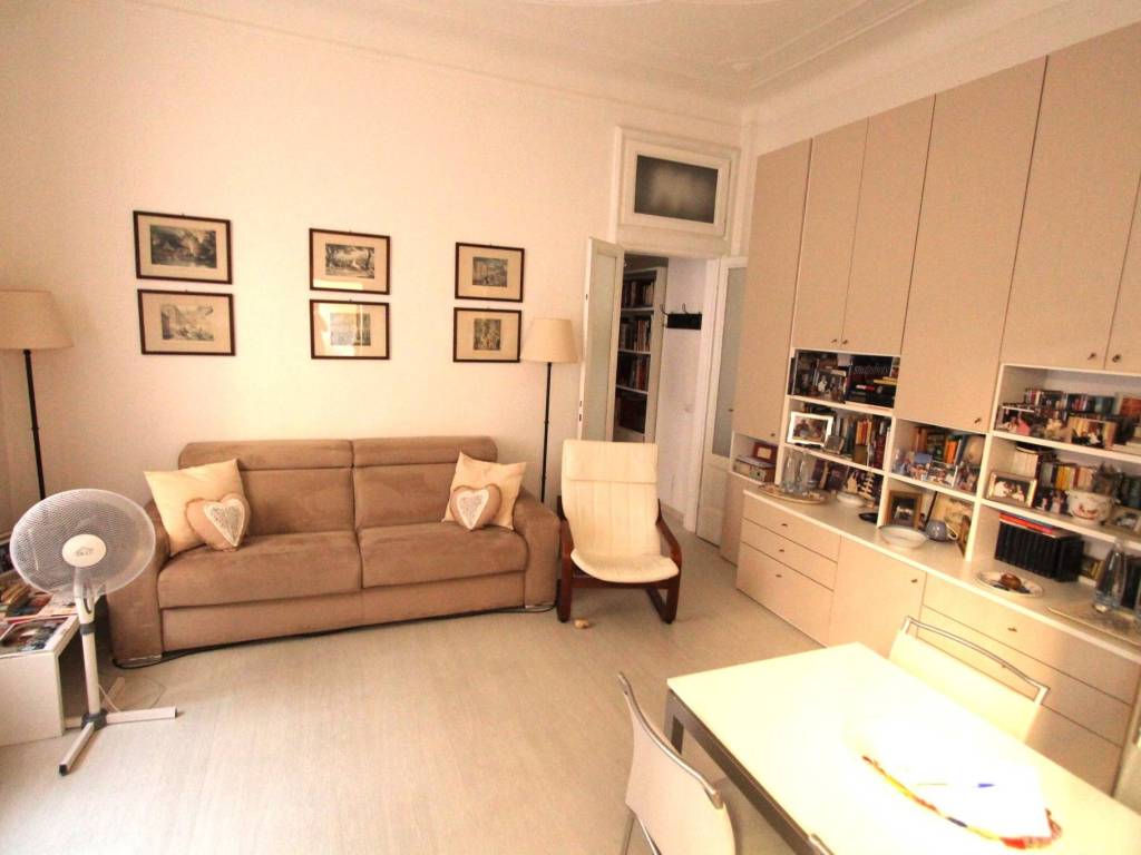 appartamento in vendita a Milano in zona Centro Direzionale